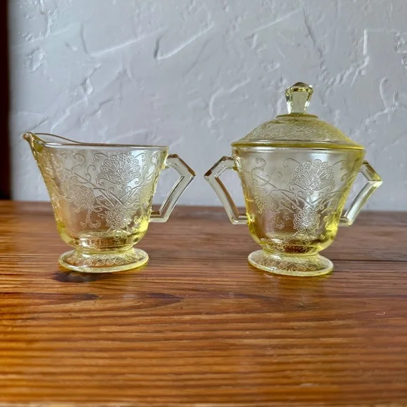 Hazel Atlas Florentine Yellow Depression Glass | Creamer & Sugar Bowl Set - Picture 3 of 12